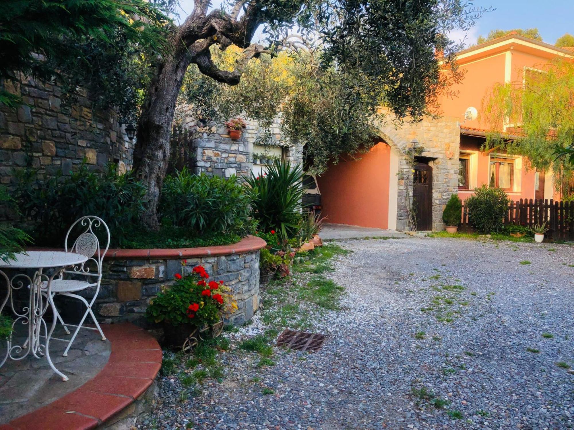 Le Jardin Sur Mer Avec Bike Et Mtb Tour Otel Imperia Dış mekan fotoğraf